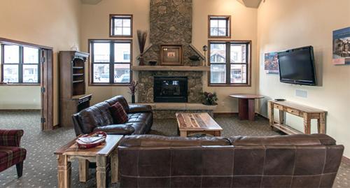 Trailhead 211 shared hot tub in וינטר פארק(סי או)