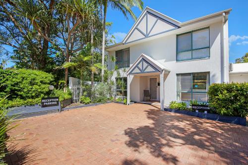 Lobby, Chez Noosa Holiday Apartments in Sunshine Coast
