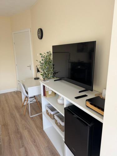 Spacious Cosy Room With Private Bathroom, La Haya (foto 9)