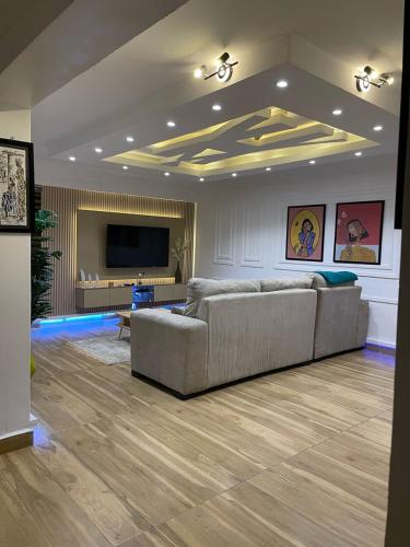 Luxury 2BR Wuse 2 247 Power Free Wi-Fi