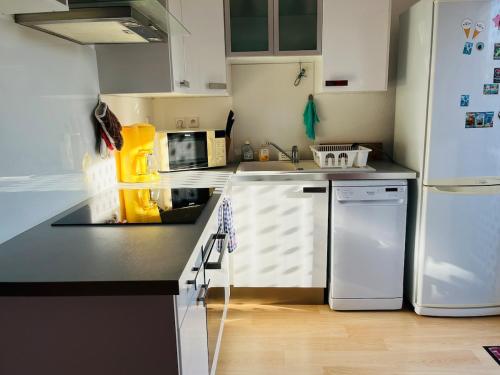 Maison entière à l'orée de Valence -L'orchidée- Île parc Girodet (Maison entiere a l'oree de Valence -L'orchidee- Ile parc Girodet) in บรูก์ เลส เวลอง