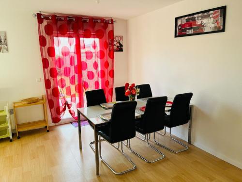 Maison entière à l'orée de Valence -L'orchidée- Île parc Girodet (Maison entiere a l'oree de Valence -L'orchidee- Ile parc Girodet) in บรูก์ เลส เวลอง