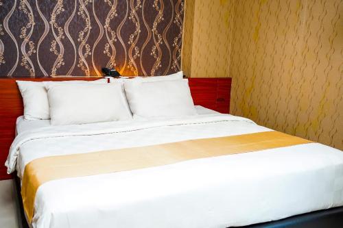 Double or twin room, deluxe