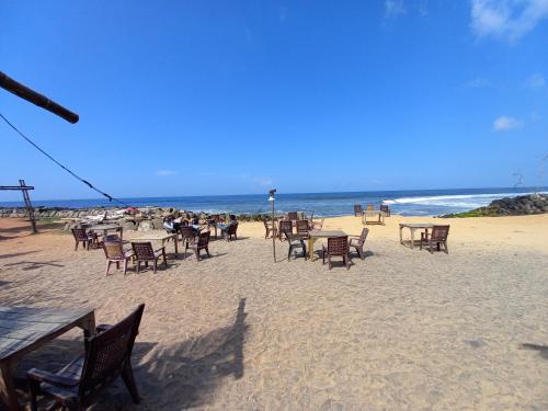 Deluxe Triple Room with Sea View image 8