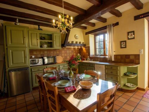 Gîte Saint-Capraise-de-Lalinde, 3 pièces, 5 personnes - FR-1-616-150 (Charmante Maison de Campagne avec Jardin Cloture, Cheminee et Wi-Fi Proche de la Dordogne - FR-1-616) in Saint-Capraise-de-Lalinde