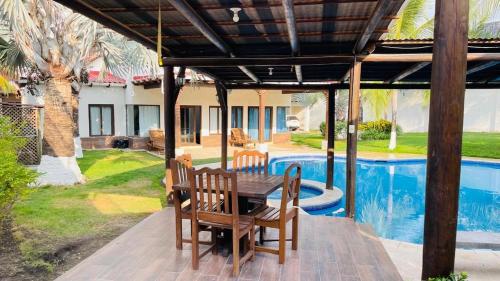 Beach house in Coatepeque