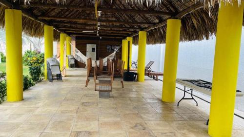 Beach house in Coatepeque