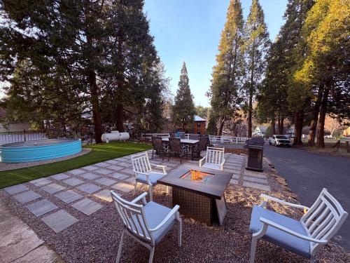 Downtown-Pool,Firepit,Trees, WFH-No gate fee like PML in Groveland (CA)