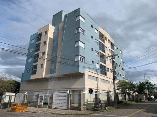 Apartamento Dois quartos e duas vagas garagem fechadas in Jardim Eldorado