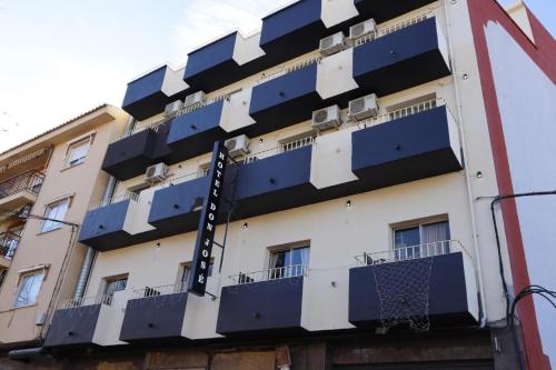 ทัศนียภาพภายนอกโรงแรม, Hotel Don Jose in เพอร์โทลลาโน