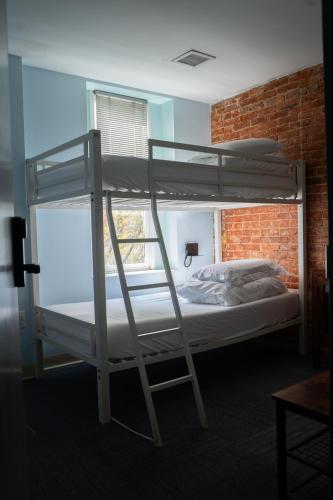 U Street Capsule Hostel - image 10