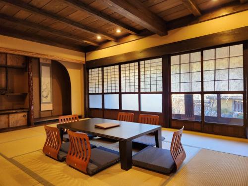 Miyama Resort Kayabuki-tei - Matsuba's Inn