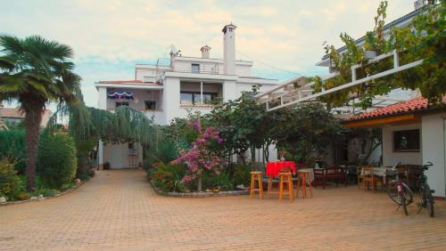 Casa Bianca 1