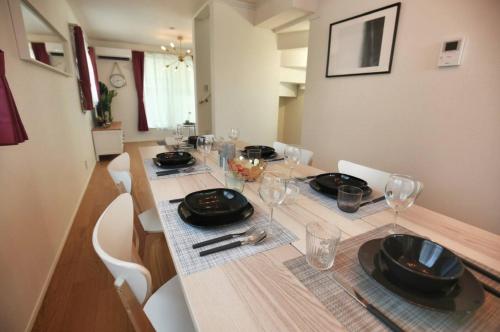 SCD155 Private House for 9 with Rooftop in Ikebukuro, Direct Access to Tokyo's Core Commercial Districts