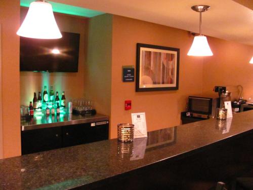 Cobblestone Inn & Suites - Ambridge