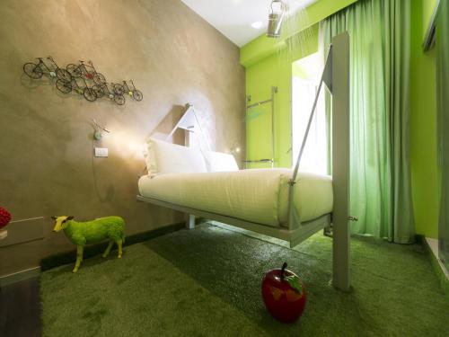 iRooms Central Station Room Type - Superior Double Room
