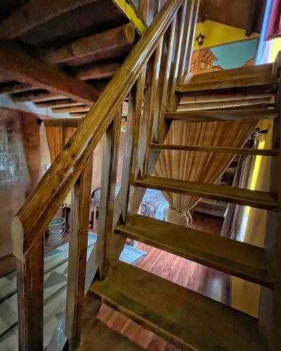Family Room image 8