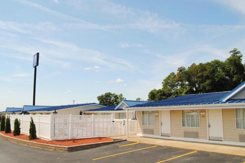 Americas Best Value Inn-Saint Clairsville/Wheeling