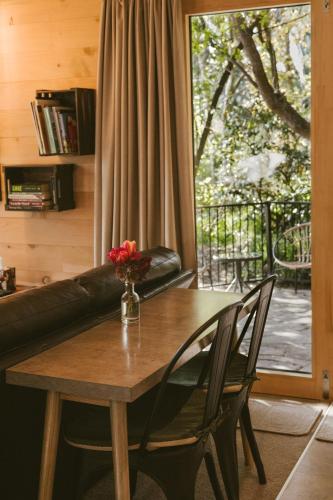 THE BIRD'S NEST - Secluded getaway! in ولستون