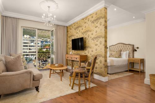 Cape Royale Luxury Apartments - main image
