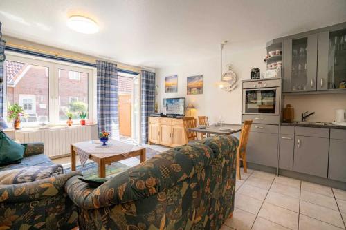 Two-Bedroom House image 6