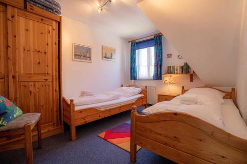 Two-Bedroom House image 5
