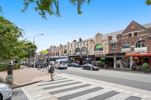 Minimalist Mosman - Essential Stay near Beach & Zoo - image 6