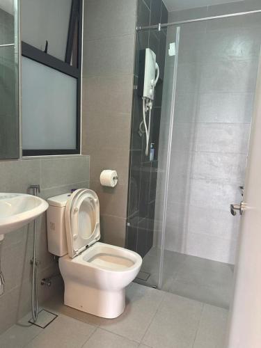 Clio 2 Residence @ IOI Resort City IOI City Mall. - image 9