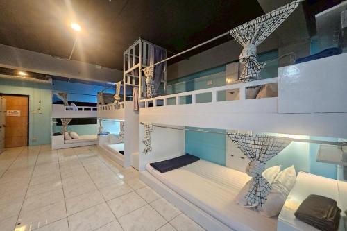 Me U Hostel Room Type - 6-Bed Mixed Dormitory Room