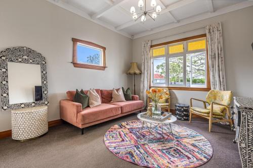 Point Chevalier Life near Museum of Transport & Technology (MOTAT)