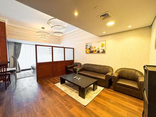 Fully Furnished Studio Lake Terrace, JLT Prime Location by Al sarya Holiday Homes, Dubaj