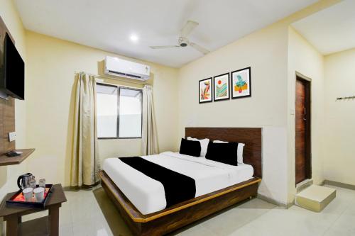 Super Collection O Abids Hyderabad Formerly Varaahi Inn – Hyderabad, IA