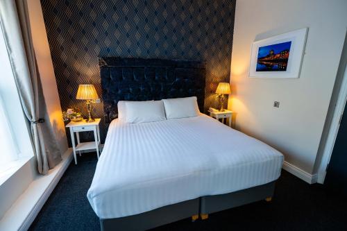 Standard  Double Room image 6