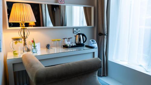 Standard  Double Room image 10