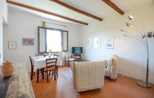 One-Bedroom Holiday Home