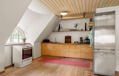 cuina, Cozy Home In Skanderborg With Lake View in Ry