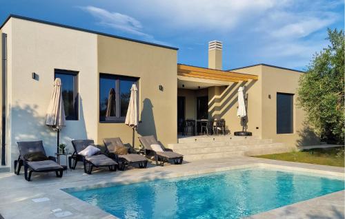 Beautiful Home In Galizana