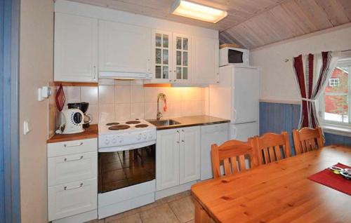 virtuve, Nice Apartment In Sälen With Sauna (Nice Apartment In Salen With Sauna) in Tandadalen