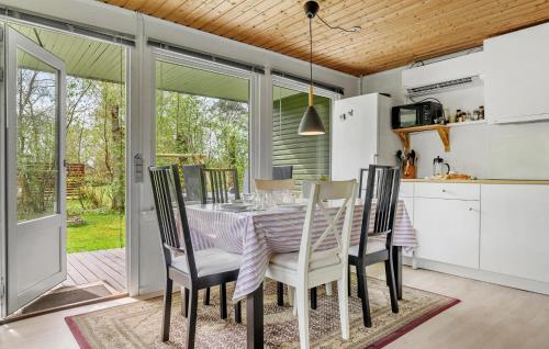 Kitchen, Lovely Home In Hadsund With Wifi in Helberskov