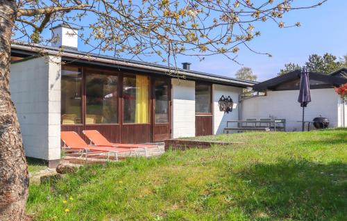 外部景觀, 2 Bedroom Nice Home In Fårevejle (2 Bedroom Nice Home In Farevejle) in 福勒維伊勒基克比