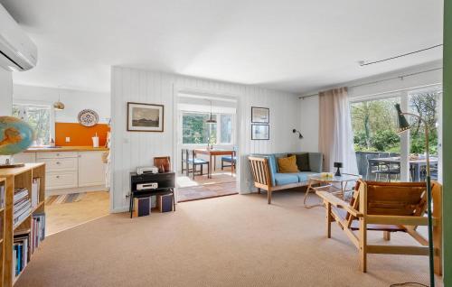 Nice Home In Esbjerg V With Wifi in Hjerting
