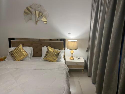 Elegant 1 Bedroom Apartment, The Lofts West Tower, Downtown Dubai By Al sarya Holiday Homes, Dubai (Foto 7)