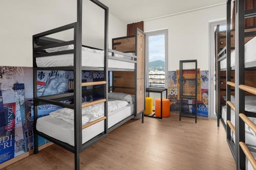 Bed in 4-Bed Mixed Dormitory Room