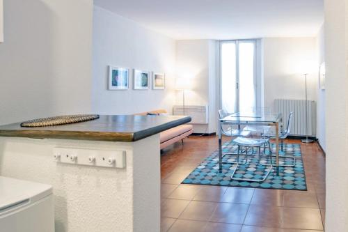 Just Urban Stays - Bright 1BR apt 5 floor in the Center - Metro M2 and M4, Milan (photo 5)