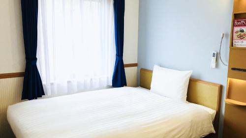 Single Room - Non-Smoking room in Toyoko Inn Nagoya-eki Shin-kansen-guchi
