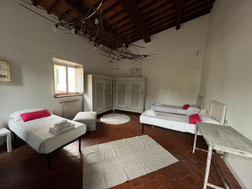 Romana 4 Bedrooms with Garden