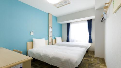 Twin Room - Non-Smoking