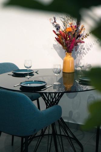 Premium Stay at a Stunning Residence in Zografou