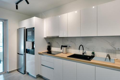 Premium Stay at a Stunning Residence in Zografou