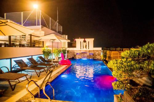 Ngoại cảnh khách sạn, Khách sạn Galvin FLC Sầm Sơn (Galvin Hotel) in Thanh Hoá / Bãi biển Sầm Sơn